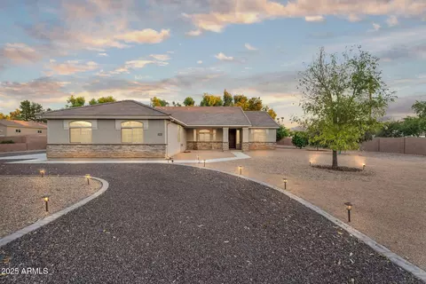 13013 E Brooks Farm Rd, Chandler, AZ 85249