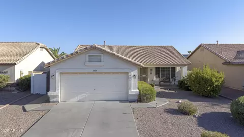 10528 W Potter Dr, Peoria, AZ 85382