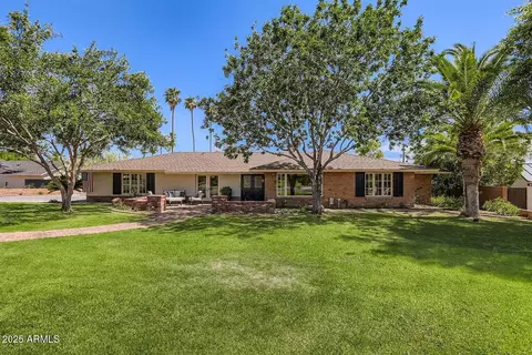 Exterior - 2231 E Montebello Ave, Phoenix, AZ 85016 photo 2 of 10