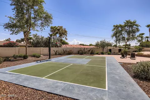 Exterior - 2231 E Montebello Ave, Phoenix, AZ 85016 photo 7 of 10