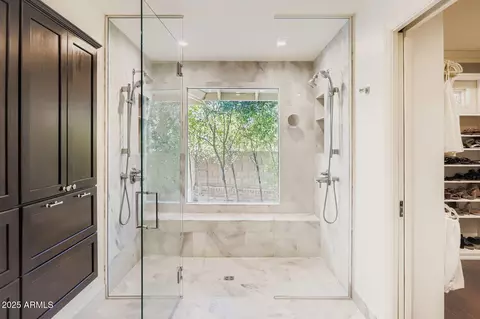 Bath - 2231 E Montebello Ave, Phoenix, AZ 85016 photo 2 of 6