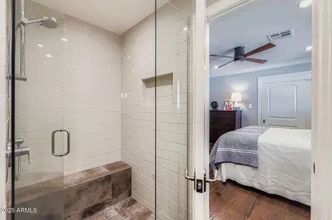 Bath - 2231 E Montebello Ave, Phoenix, AZ 85016 photo 4 of 6