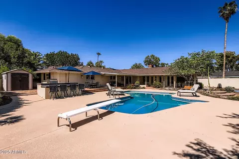 Exterior - 2231 E Montebello Ave, Phoenix, AZ 85016 photo 8 of 10