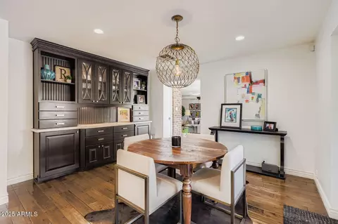 Dining - 2231 E Montebello Ave, Phoenix, AZ 85016 photo 1 of 2
