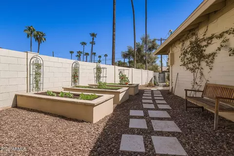 Exterior - 2231 E Montebello Ave, Phoenix, AZ 85016 photo 9 of 10