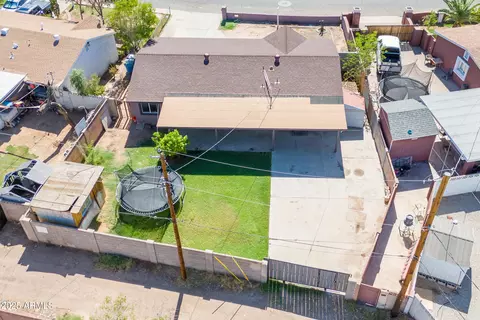 View/Area - 2108 N 48th Ln, Phoenix, AZ 85035 photo 3 of 5