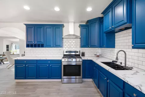 Kitchen - 2108 N 48th Ln, Phoenix, AZ 85035 photo 2 of 3