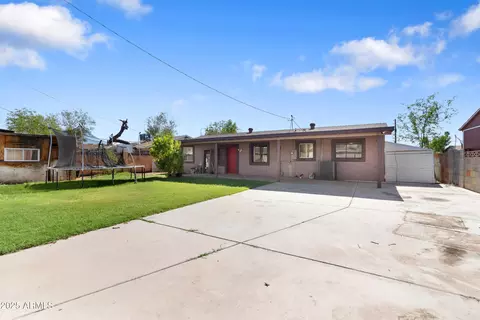 Exterior - 2108 N 48th Ln, Phoenix, AZ 85035 photo 5 of 5