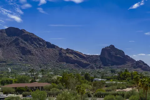 5828 E Cactus Wren Rd #-, Paradise Valley, AZ 85253