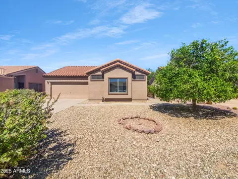 8864 E Rainier Dr, Gold Canyon, AZ 85118