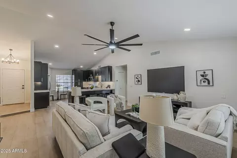 838 Encinas Ave, Gilbert, AZ 85234 photo 8
