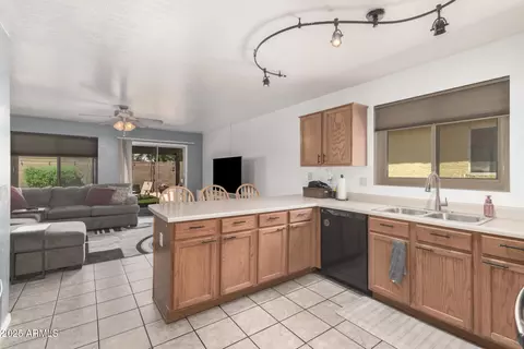 Kitchen - 10960 E Delta Ave, Mesa, AZ 85208 photo 3 of 4
