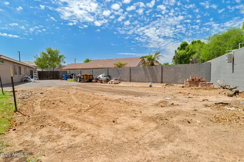 Exterior - 2833 S Martingale Rd, Gilbert, AZ 85295 photo 8 of 14