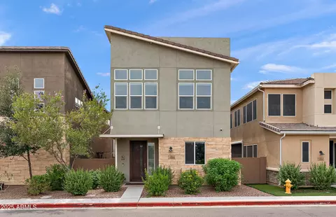 7087 W Knox Rd, Chandler, AZ 85226