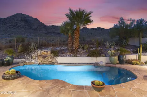 2326 E Gardenia Dr, Phoenix, AZ 85020 photo 7