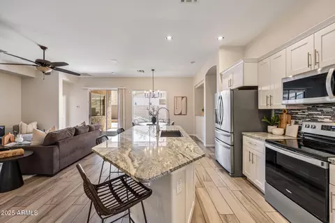 Kitchen - 1699 E Hearne Way, Gilbert, AZ 85234 photo 2 of 3