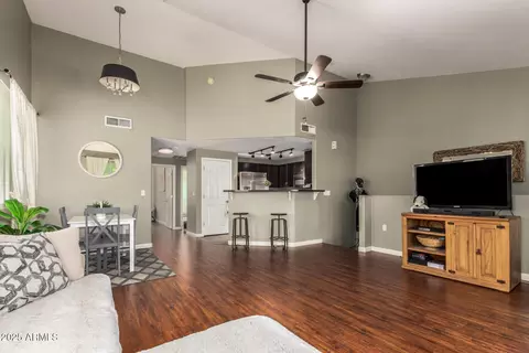 Living - 1920 E Bell Rd #1038, Phoenix, AZ 85022 photo 1 of 1