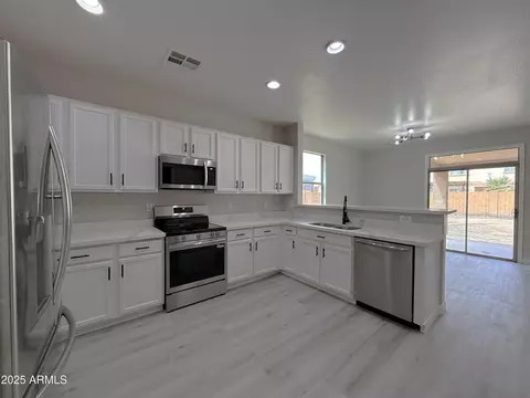 7228 W St Catherine Ave, Laveen, AZ 85339