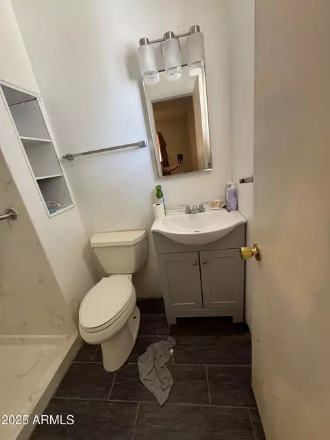 Bath - 1284 S Lawther Dr, Apache Junction, AZ 85120 photo 1 of 4