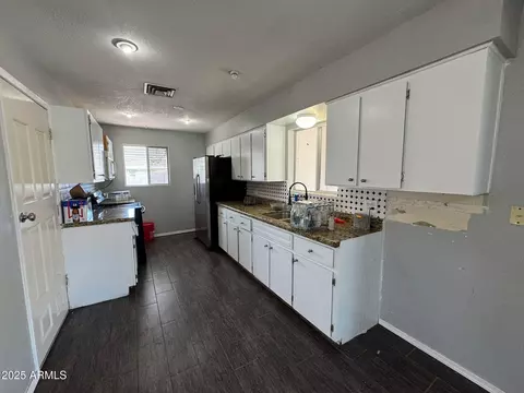 Kitchen - 1284 S Lawther Dr, Apache Junction, AZ 85120 photo 2 of 2