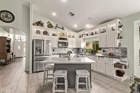10633 E Hercules Dr, Sun Lakes, AZ 85248