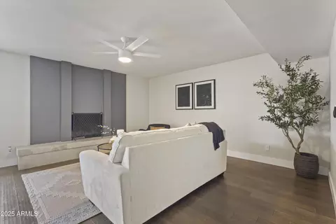 Living - 2420 E Shangri La Rd, Phoenix, AZ 85028 photo 3 of 3