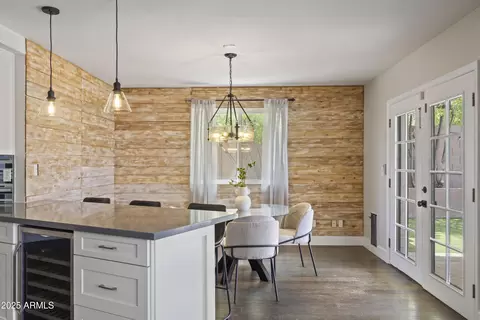 Dining - 2420 E Shangri La Rd, Phoenix, AZ 85028 photo 3 of 5