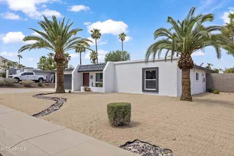Exterior - 2420 E Shangri La Rd, Phoenix, AZ 85028 photo 1 of 4