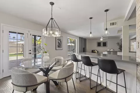 Dining - 2420 E Shangri La Rd, Phoenix, AZ 85028 photo 5 of 5