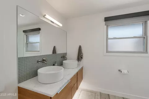 2849 E Cannon Dr, Phoenix, AZ 85028 photo 13