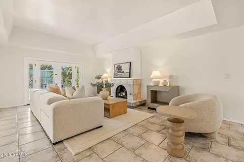 Living - 43 E Boca Raton Rd, Phoenix, AZ 85022 photo 1 of 5