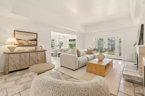 Living - 43 E Boca Raton Rd, Phoenix, AZ 85022 photo 2 of 5