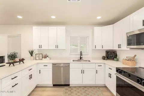 2735 W Isabella Ave, Mesa, AZ 85202