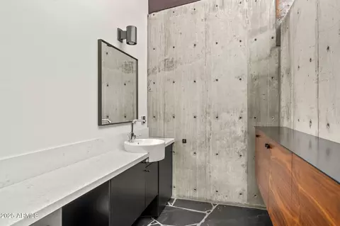 Bath - 4925 E Red Rock Dr #43, Phoenix, AZ 85018 photo 4 of 13
