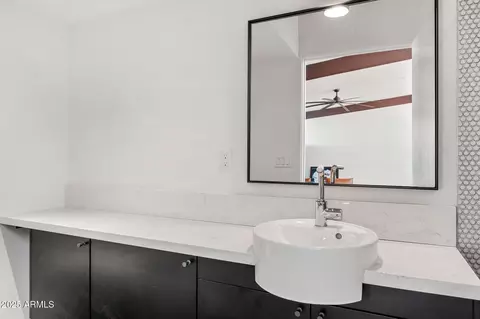 Bath - 4925 E Red Rock Dr #43, Phoenix, AZ 85018 photo 11 of 13
