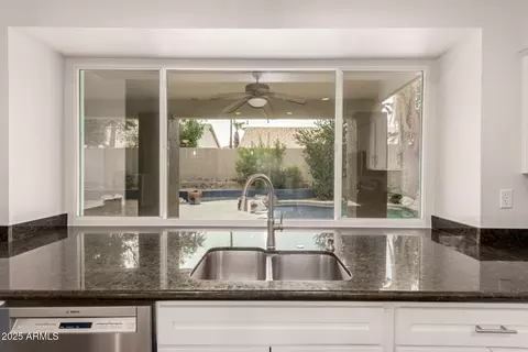 Kitchen - 14660 S 25th Pl, Phoenix, AZ 85048 photo 5 of 5