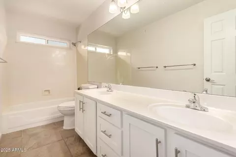 Bath - 14660 S 25th Pl, Phoenix, AZ 85048 photo 3 of 4