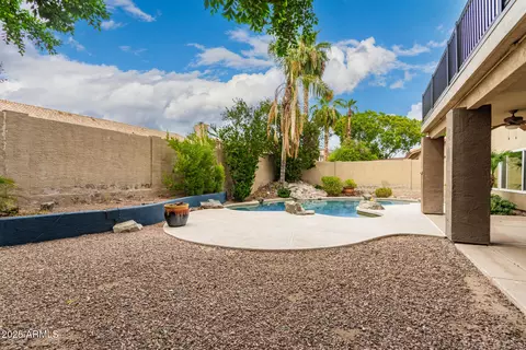 Exterior - 14660 S 25th Pl, Phoenix, AZ 85048 photo 9 of 12