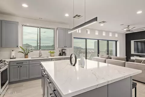 Kitchen - 10011 N 1st Ave, Phoenix, AZ 85021 photo 1 of 3