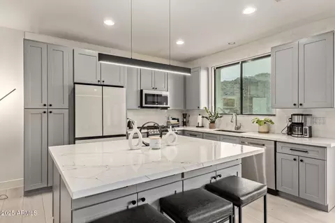 Kitchen - 10011 N 1st Ave, Phoenix, AZ 85021 photo 3 of 3