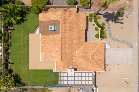 View/Area - 4335 E Betty Elyse Ln, Phoenix, AZ 85032 photo 2 of 5