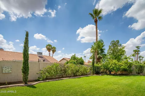 Exterior - 4335 E Betty Elyse Ln, Phoenix, AZ 85032 photo 6 of 9