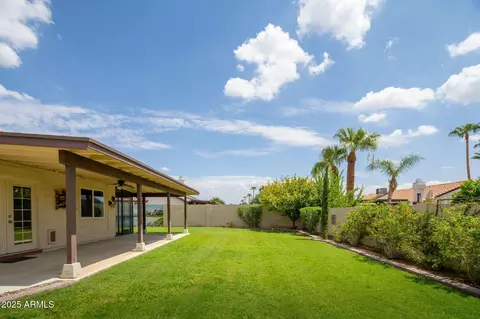 Exterior - 4335 E Betty Elyse Ln, Phoenix, AZ 85032 photo 3 of 9