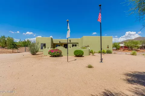 1012 E Desert Hills Dr, Phoenix, AZ 85086