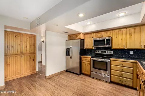 Kitchen - 4438 E Belleview St, Phoenix, AZ 85008 photo 4 of 4