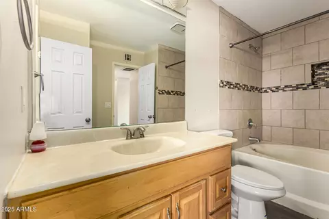 Bath - 4438 E Belleview St, Phoenix, AZ 85008 photo 2 of 3