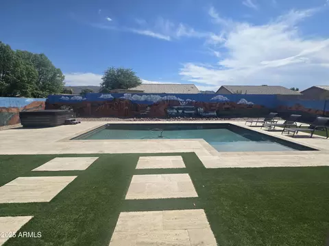 Exterior - 1325 E Branham Ln, Phoenix, AZ 85042 photo 3 of 8