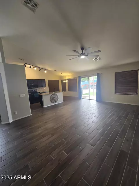 Living - 1325 E Branham Ln, Phoenix, AZ 85042 photo 2 of 2