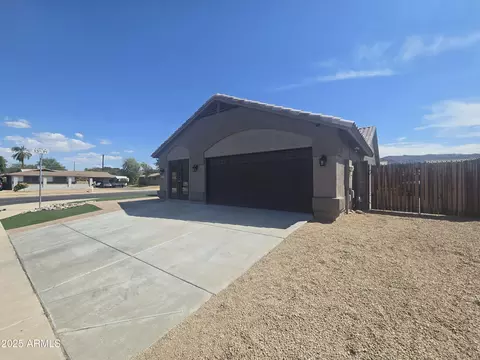 Exterior - 1325 E Branham Ln, Phoenix, AZ 85042 photo 8 of 8