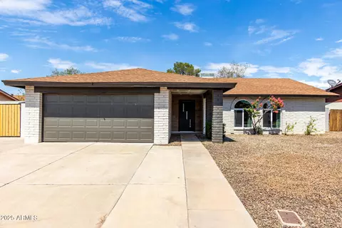 6610 W Christy Dr, Glendale, AZ 85304